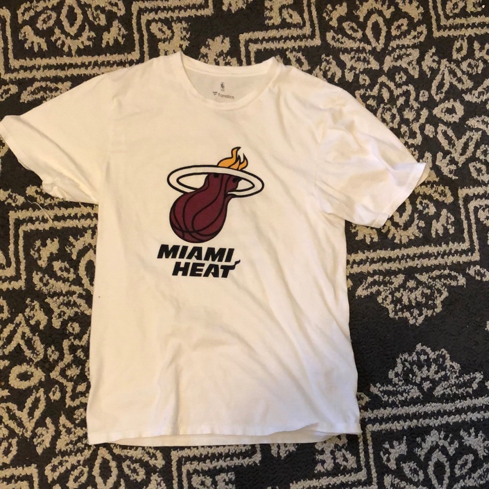 COPY - Men’s small Miami heat Dwayne Wade shirt